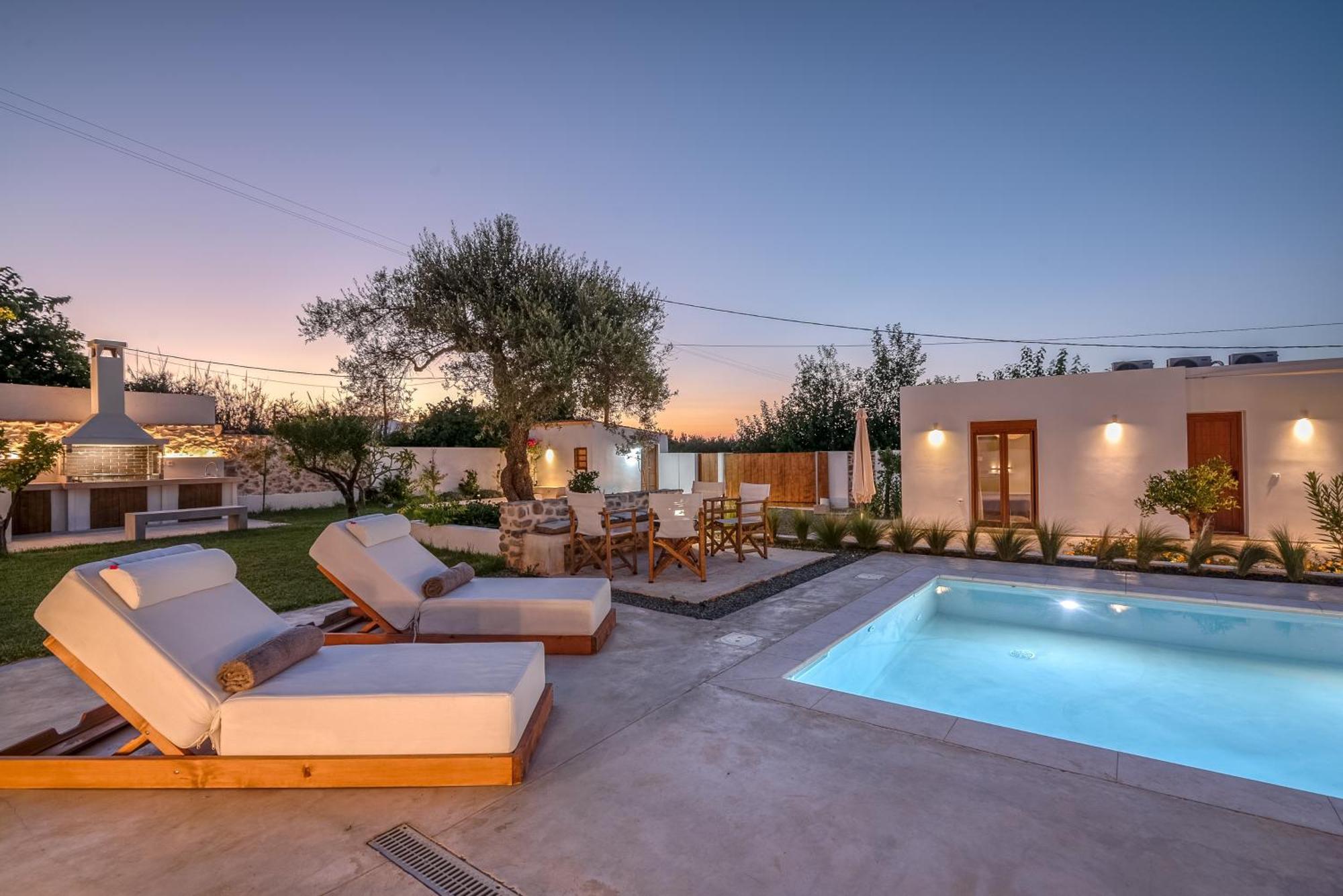 Superior Argilos With Private Pool