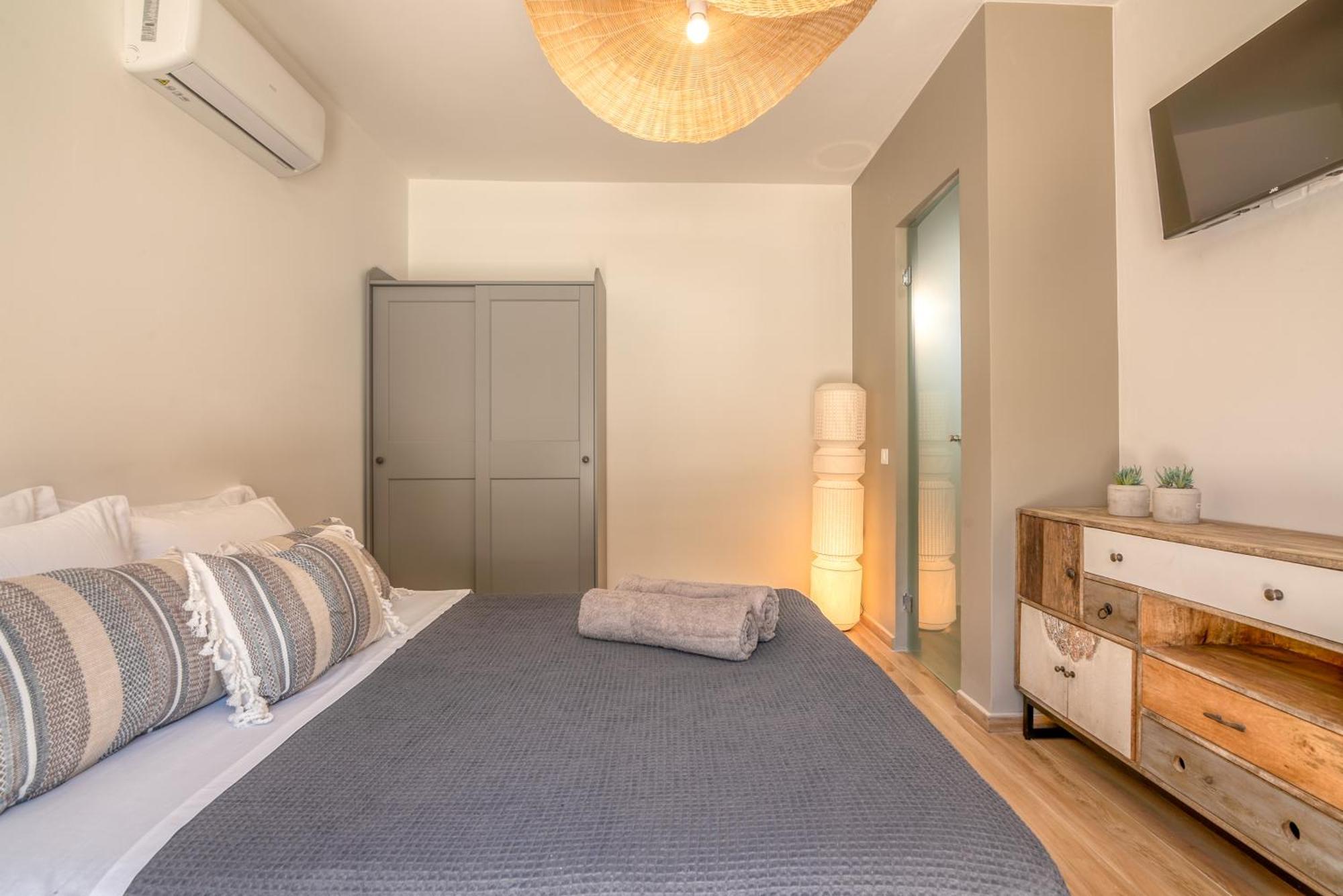 Superior Argilos With Private Pool Apartment