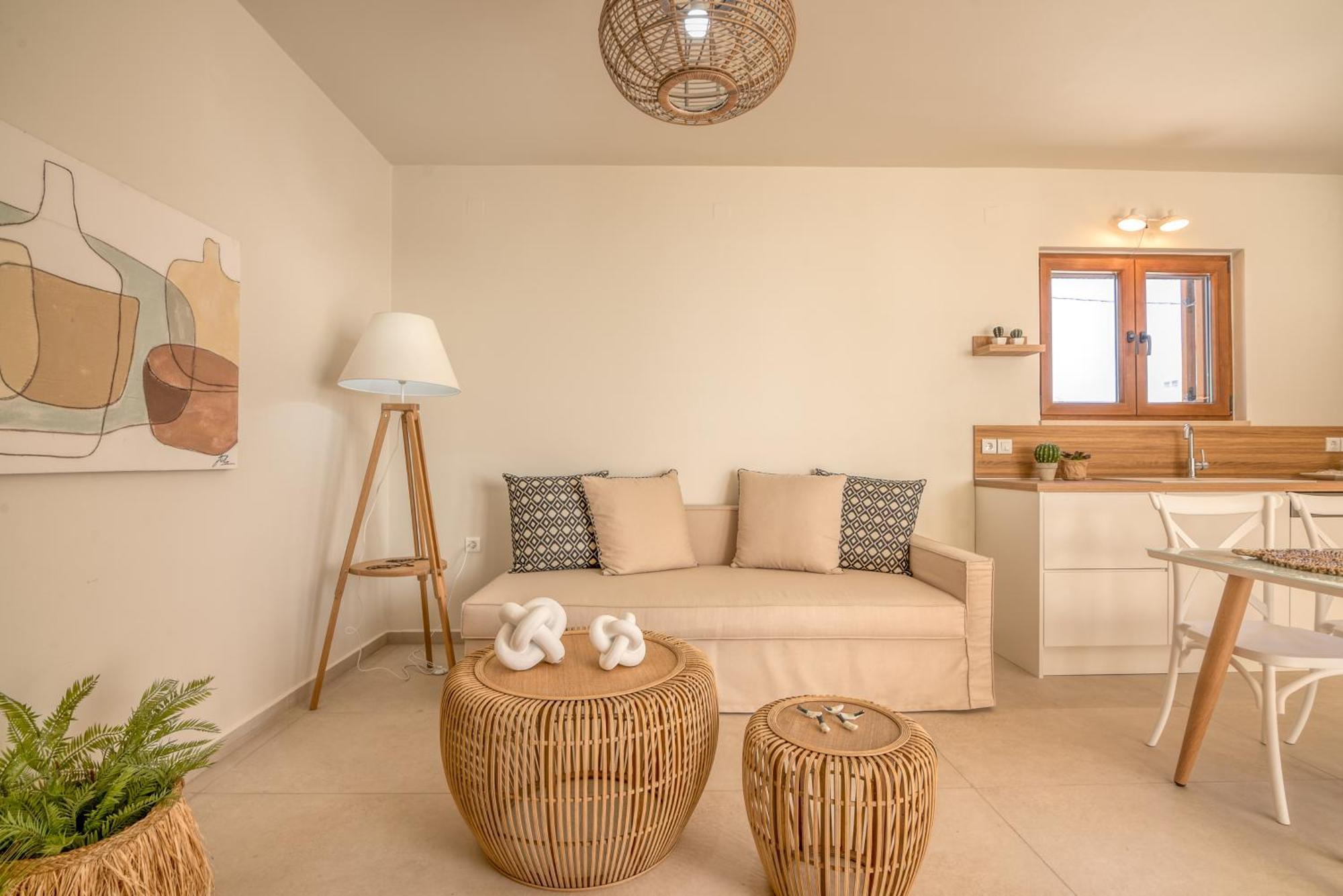 Superior Argilos With Private Pool *