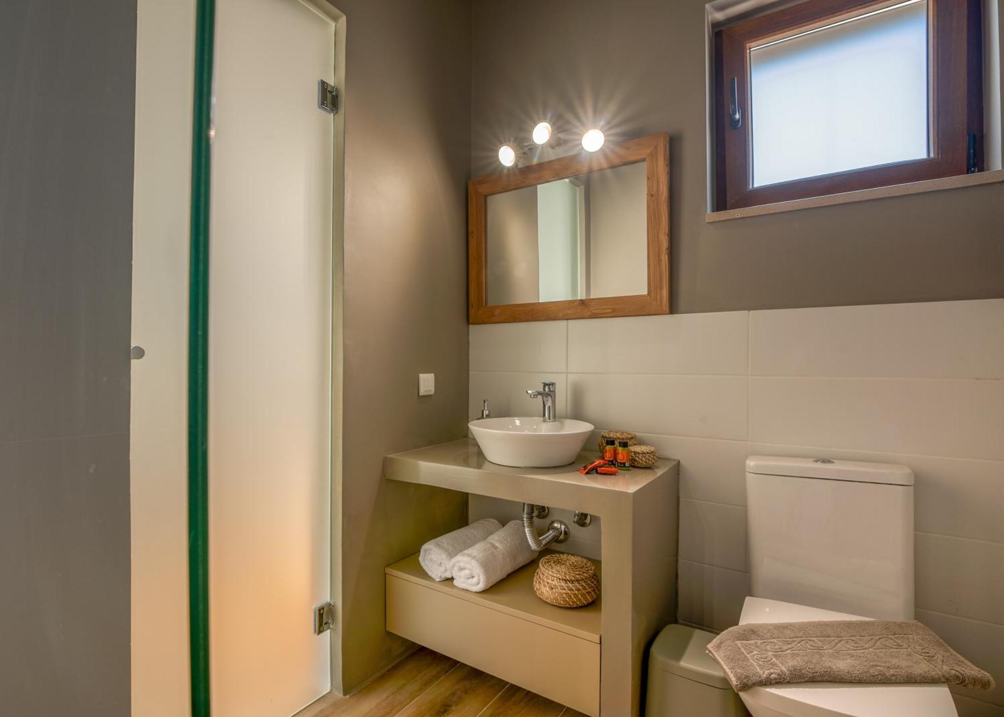 Superior Argilos With Private Pool Apartment