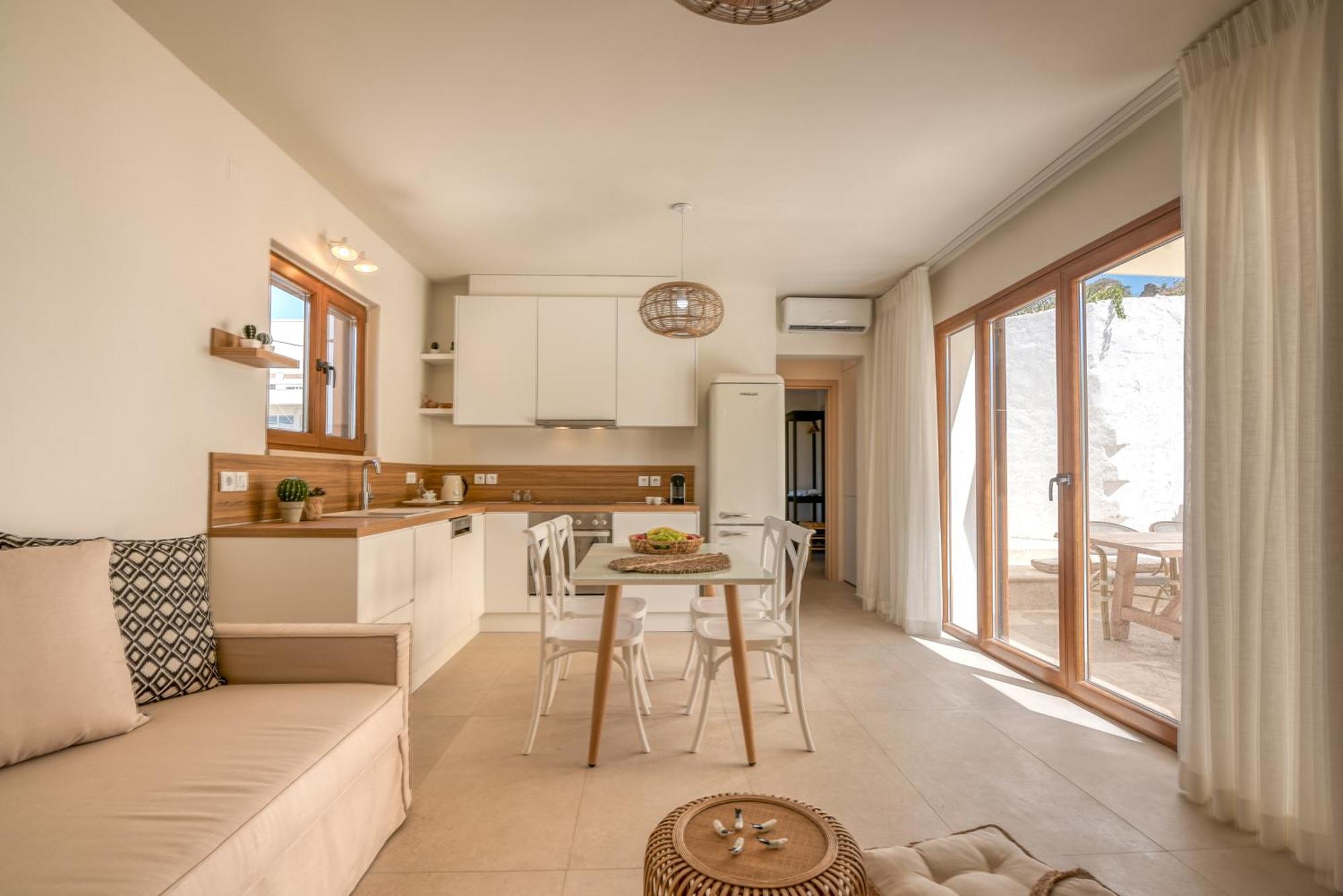 Superior Argilos With Private Pool Apartment