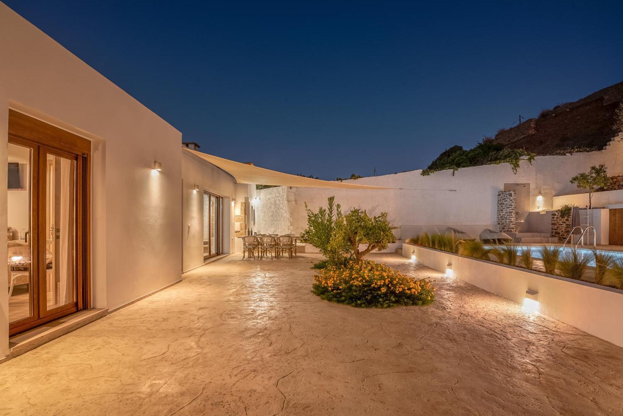 Superior Argilos With Private Pool *